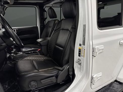 Used 2021 Jeep Wrangler Unlimited Sahara image 4