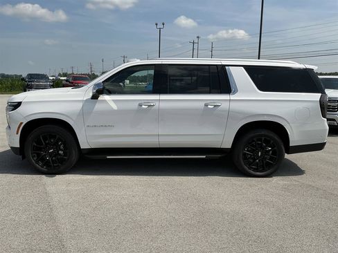 New 2025 Chevrolet Suburban Premier w/ Sun And Tow Package image 6