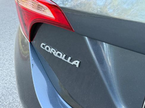 Used 2018 Toyota Corolla LE image 15