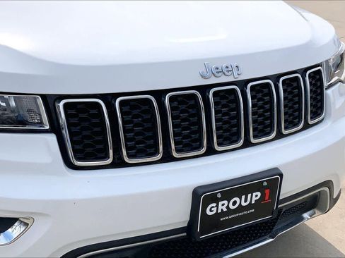 Used 2020 Jeep Grand Cherokee Limited image 29
