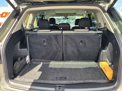 Certified 2025 Volkswagen Atlas Peak Edition SE AWD/4WD image 35