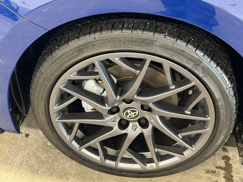 Used 2025 Toyota Camry SE image 9