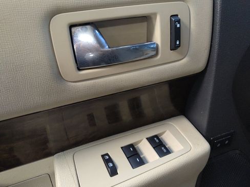 Used 2019 Ford Flex Limited FWD image 27