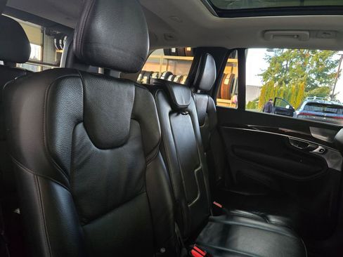 Used 2016 Volvo XC90 T6 Momentum w/ Momentum Plus Package image 28
