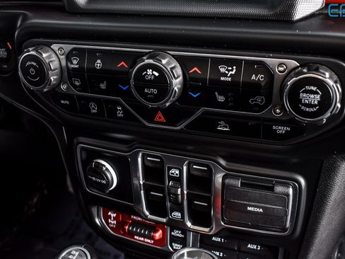 Used 2022 Jeep Wrangler Unlimited Rubicon w/ Xtreme Recon 35" Tire Package image 25