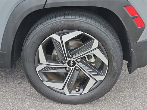 Used 2024 Hyundai Tucson Limited image 32