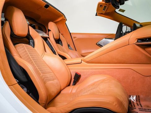 Used 2021 Chevrolet Corvette Stingray Premium Cpe w/ Z51 Performance Package RWD image 18