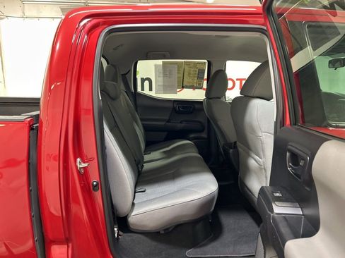 Used 2019 Toyota Tacoma SR w/ SR Convenience Package image 16