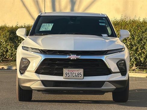 Used 2024 Chevrolet Blazer LT image 9