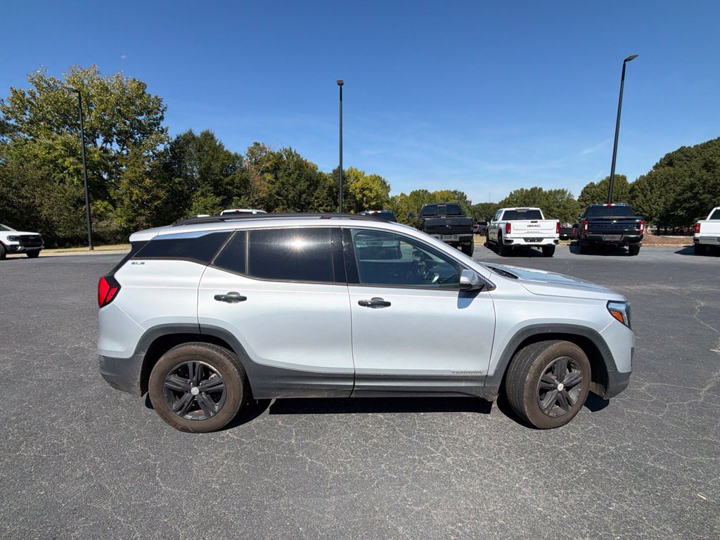 Used 2020 GMC Terrain SLE w/ Driver Convenience Package FWD image 17