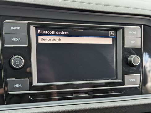 Used 2024 Volkswagen Jetta SE image 29