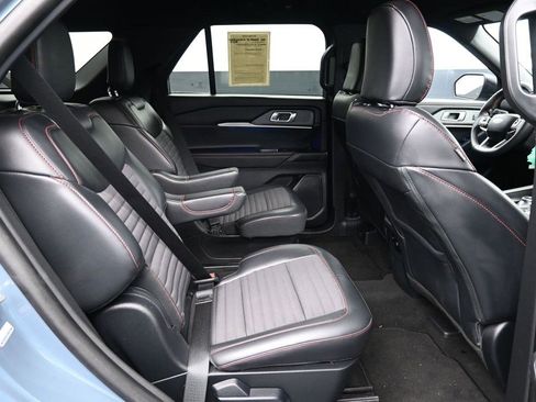 Used 2025 Ford Explorer ST-Line w/ Premium Package RWD image 11