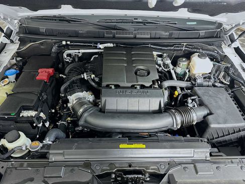 Used 2025 Nissan Frontier SV w/ SV Convenience Package image 27