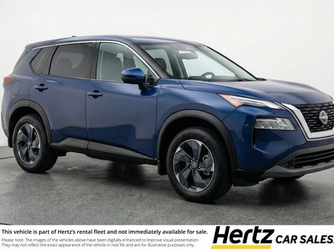 Used 2025 Nissan Rogue SV image 1