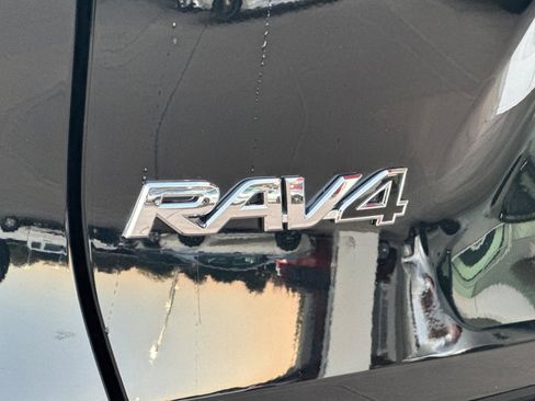 Certified 2025 Toyota RAV4 LE image 34