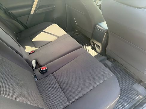 Used 2017 Toyota RAV4 XLE AWD/4WD image 14