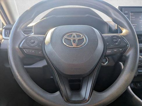 Used 2021 Toyota RAV4 XLE image 15