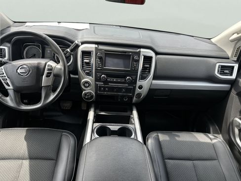 Used 2017 Nissan Titan PRO-4X image 23