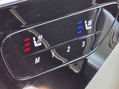 Used 2024 Mercedes-Benz E 350 4MATIC Sedan image 24