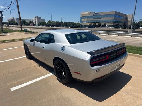Used 2023 Dodge Challenger SRT Hellcat w/ Driver Convenience Group RWD image 14