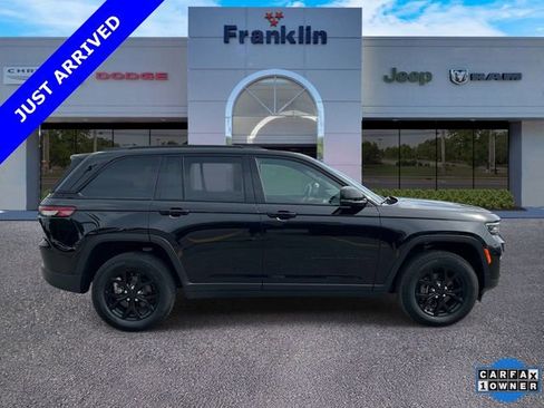 Certified 2024 Jeep Grand Cherokee Altitude AWD/4WD image 3