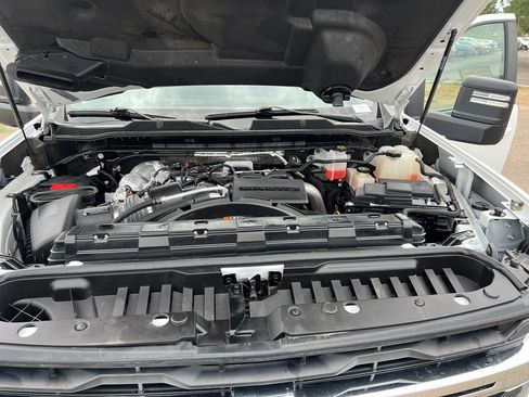 Used 2024 Chevrolet Silverado 2500 LT w/ Convenience Package AWD/4WD image 21