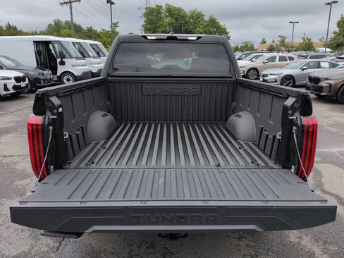 Used 2025 Toyota Tundra Limited AWD/4WD image 33