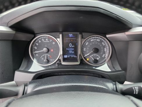 Used 2021 Toyota Tacoma SR5 image 20