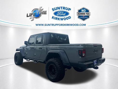Used 2021 Jeep Gladiator Sport AWD/4WD image 3