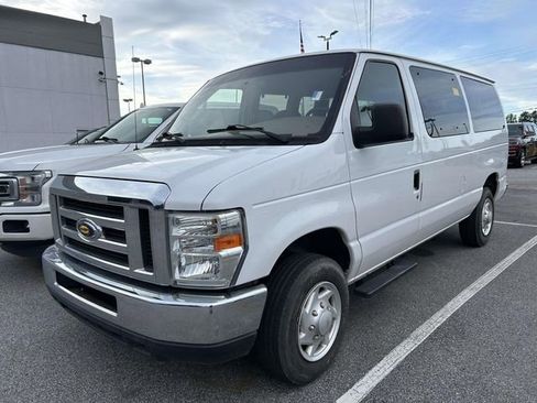 Used 2008 Ford E-350 and Econoline 350 XLT RWD image 2