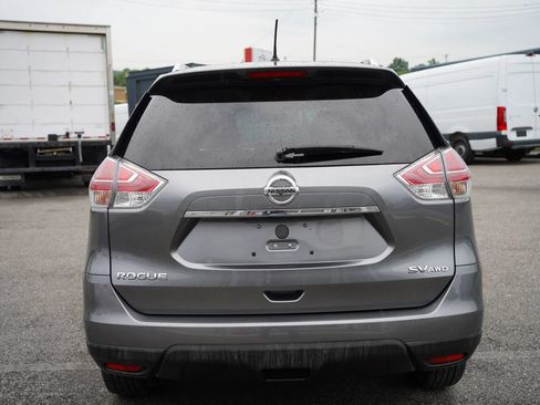 Used 2016 Nissan Rogue SV AWD/4WD image 3