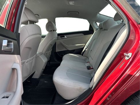 Used 2015 Hyundai Sonata SE FWD image 12