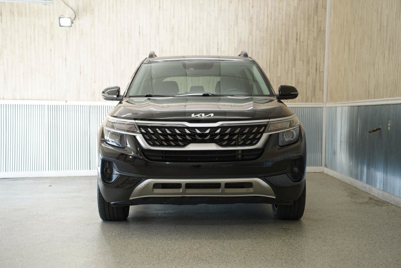 Used 2022 Kia Seltos Nightfall Edition AWD/4WD image 2