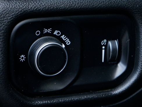 Used 2021 RAM 3500 Tradesman image 19