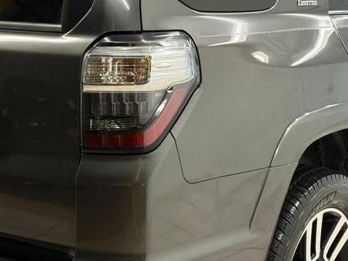 Used 2016 Toyota 4Runner Limited image 12