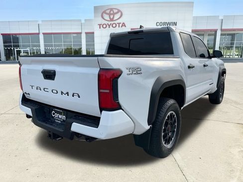 Used 2024 Toyota Tacoma TRD Off-Road w/ TRD Off Road Upgrade Package AWD/4WD image 5