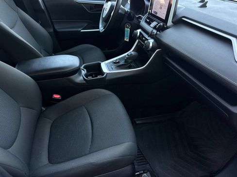 Used 2023 Toyota RAV4 LE AWD/4WD image 15