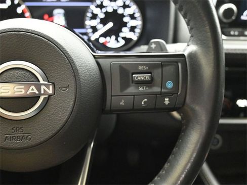 Used 2023 Nissan Rogue SL image 25