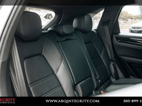Used 2021 Porsche Cayenne AWD/4WD image 49