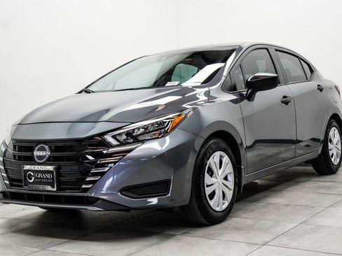 Used 2025 Nissan Versa S w/ Trunk Package FWD image 7