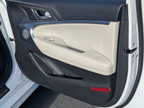 Used 2025 Genesis G70 2.5T w/ Sport Prestige Package image 12