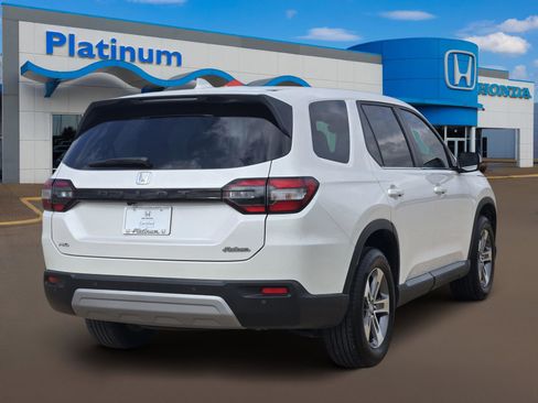 Used 2025 Honda Pilot EX-L image 5
