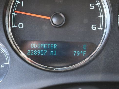 Used 2011 GMC Yukon XL Denali AWD/4WD image 35