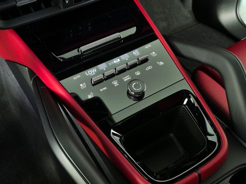 New 2026 Porsche Cayenne AWD/4WD image 16