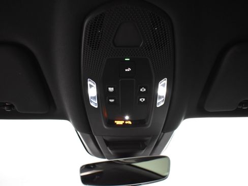 Used 2024 Porsche Cayenne Coupe image 20