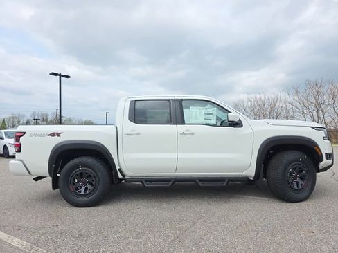 New 2026 Nissan Frontier PRO-4X w/ Pro-4x Convenience Package AWD/4WD image 16