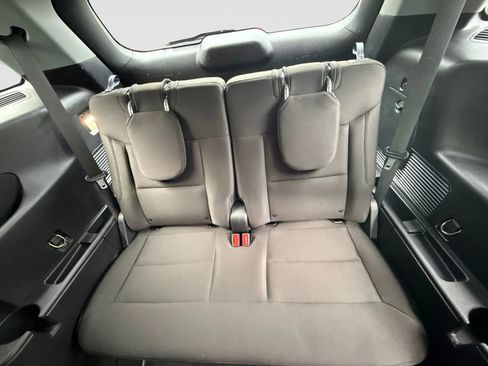 Used 2021 Ford Explorer XLT AWD/4WD image 16