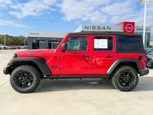Used 2022 Jeep Wrangler Unlimited Sport image 15
