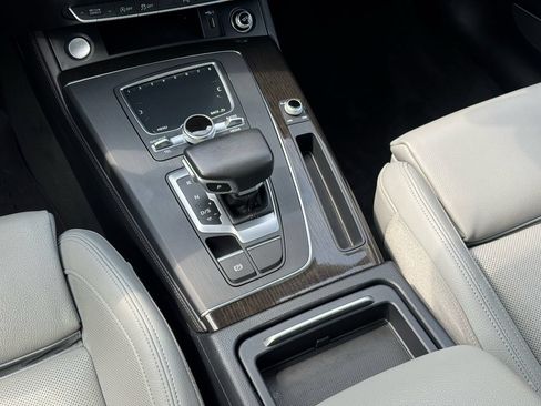 Used 2018 Audi Q5 Prestige AWD/4WD image 16