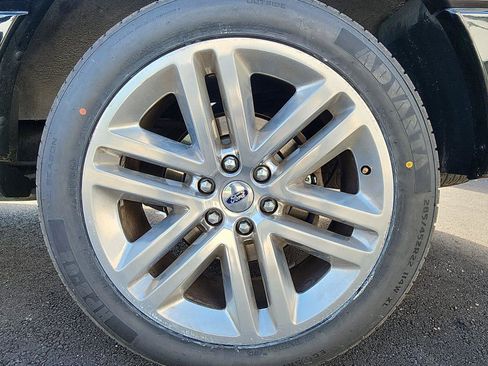 Used 2017 Ford Expedition EL Platinum image 9